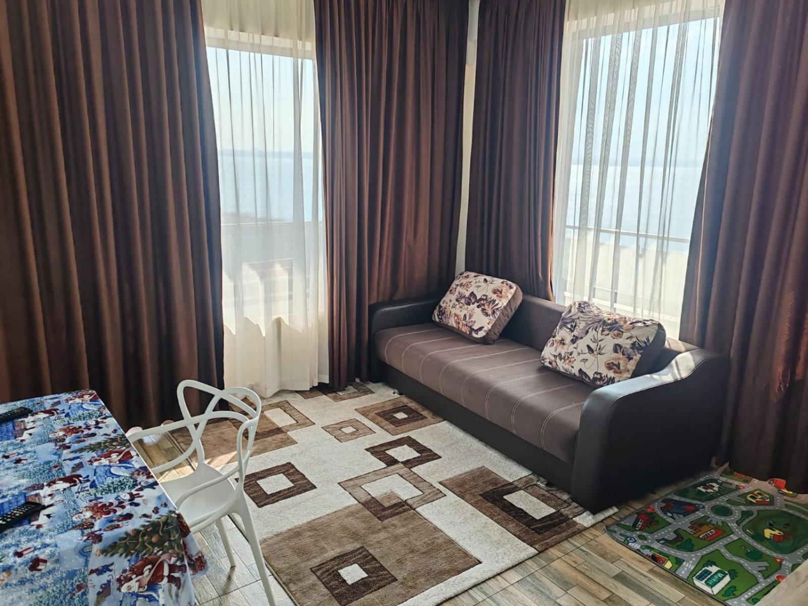 Summerland 44 *