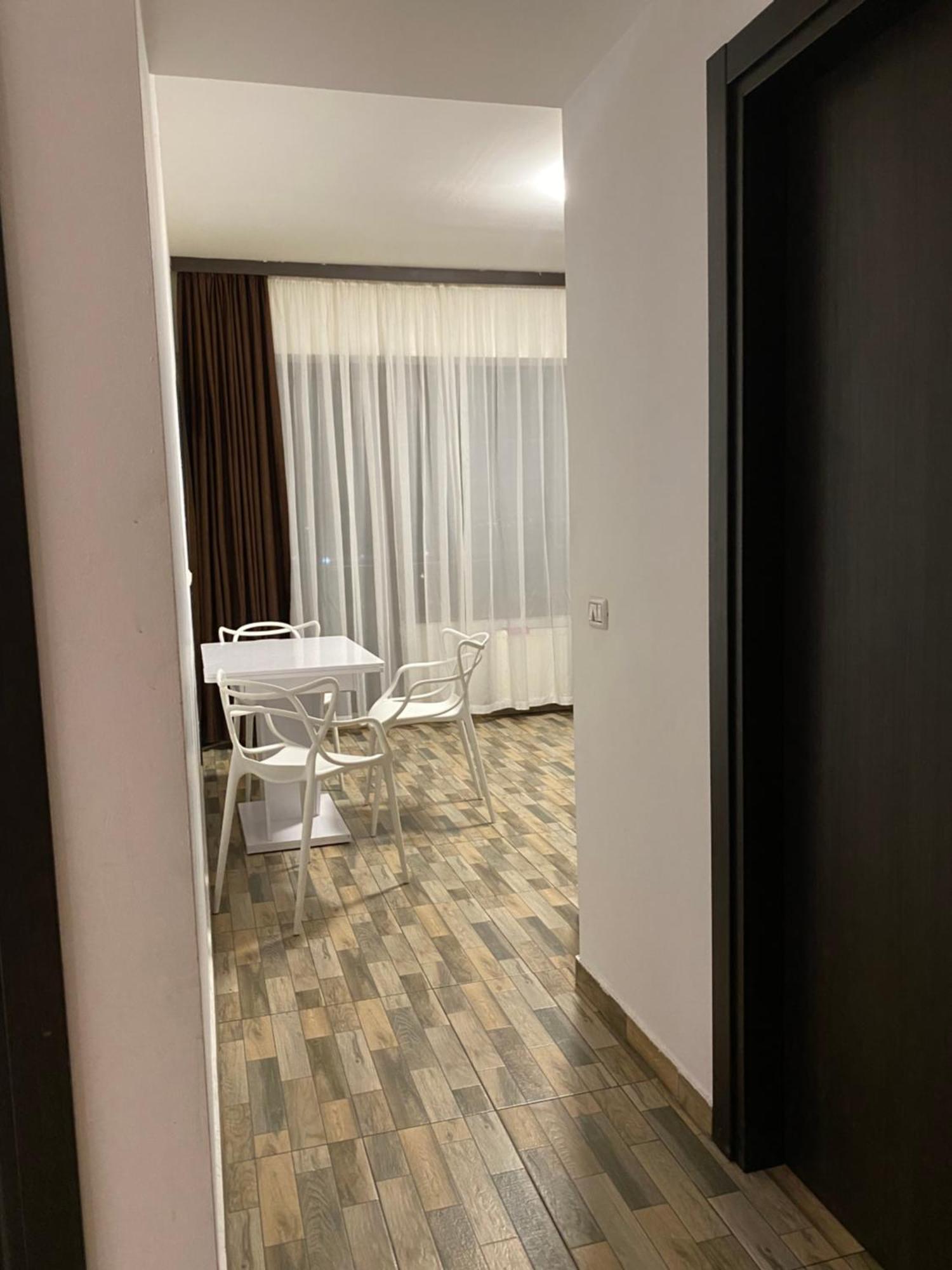 Summerland 44 Apartment *